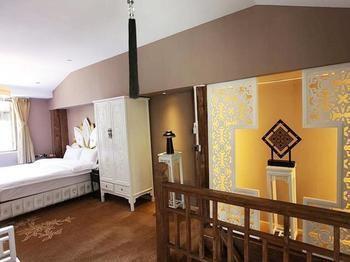 Nobles Living Castle Hotel Лиджанг Екстериор снимка